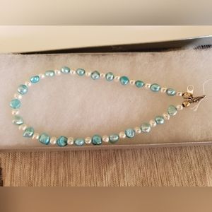 Womens pearl bracelet